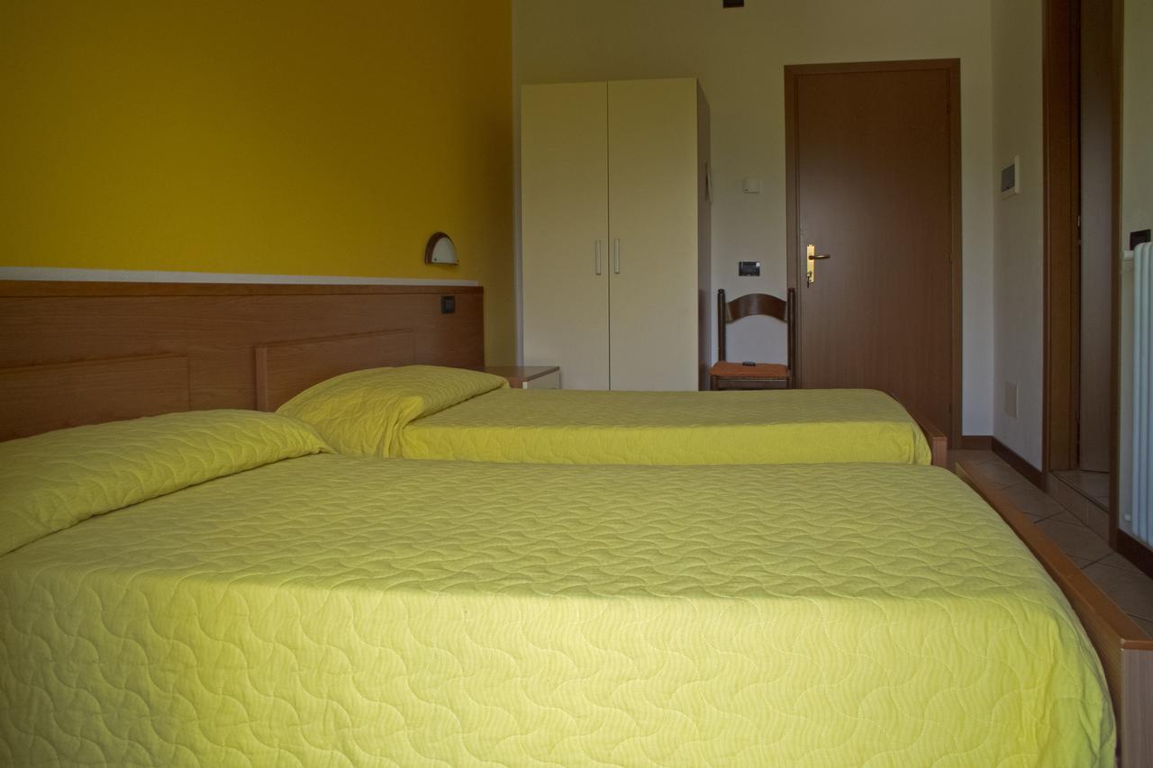 Albergo Ristorante Innocenti Ardenno Eksteriør billede