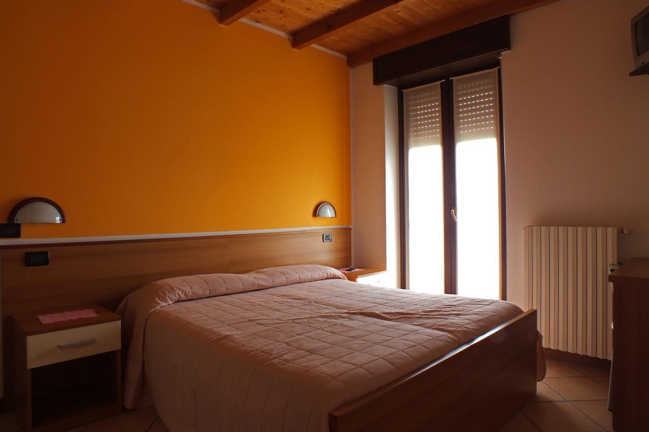 Albergo Ristorante Innocenti Ardenno Eksteriør billede