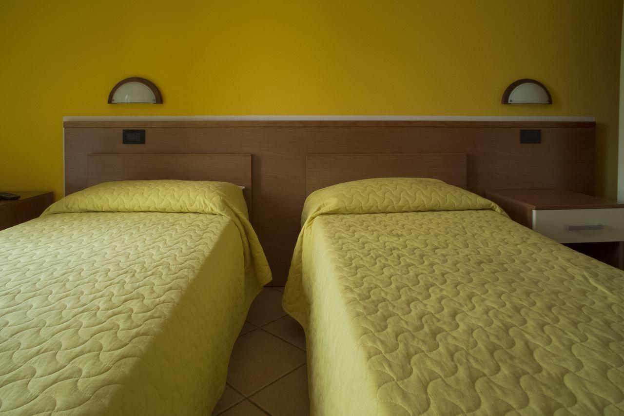 Albergo Ristorante Innocenti Ardenno Eksteriør billede