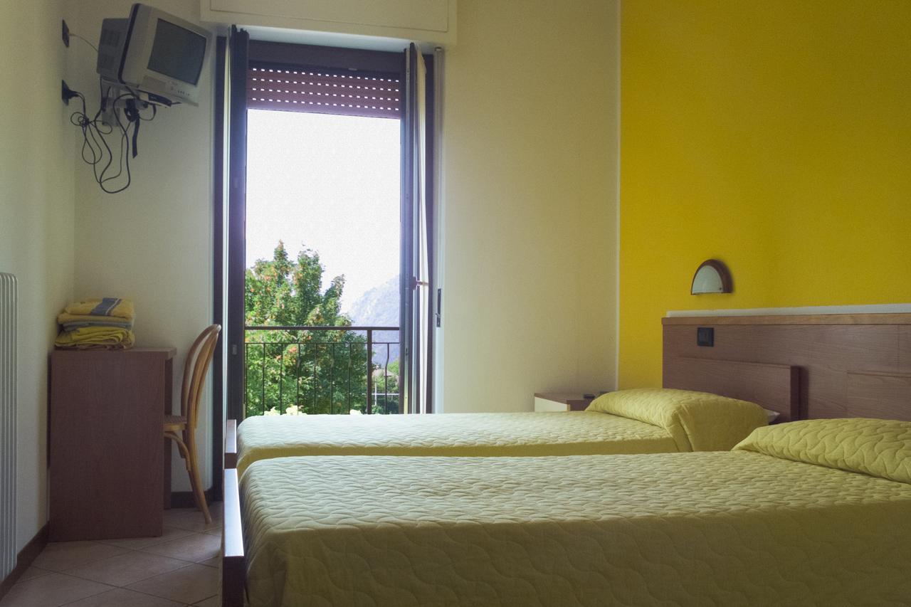 Albergo Ristorante Innocenti Ardenno Eksteriør billede