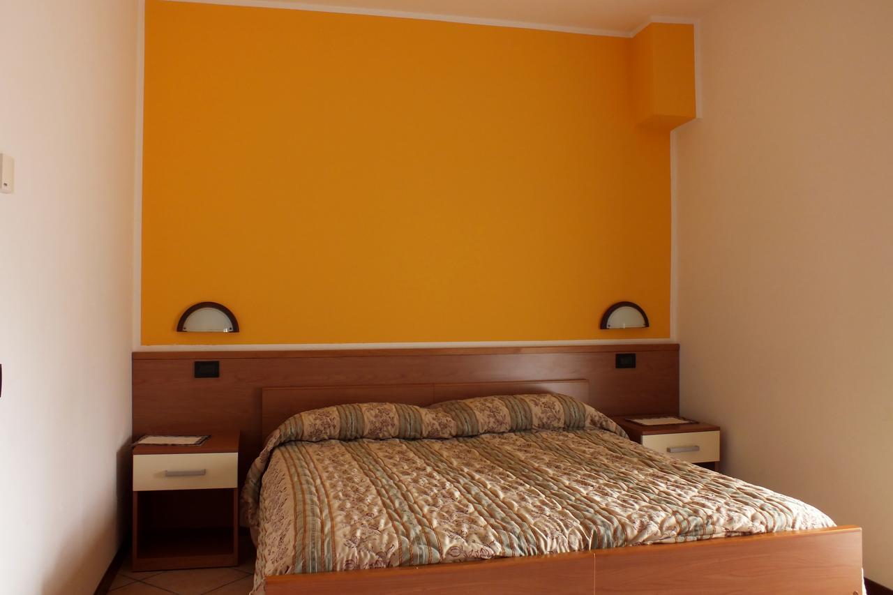 Albergo Ristorante Innocenti Ardenno Eksteriør billede