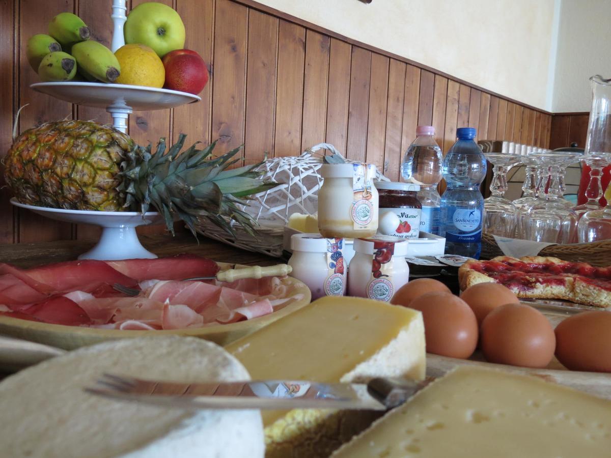 Albergo Ristorante Innocenti Ardenno Eksteriør billede